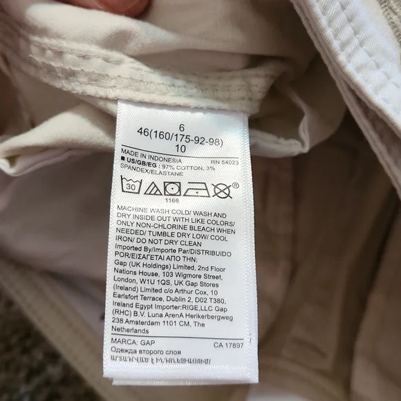 GAP Khaki's - Picture 4 of 10